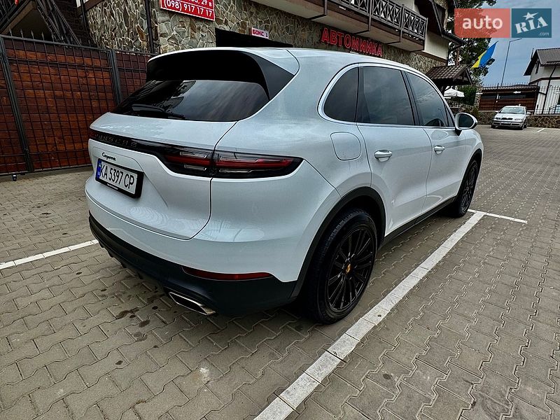 Внедорожник / Кроссовер Porsche Cayenne 2017 в Киеве
