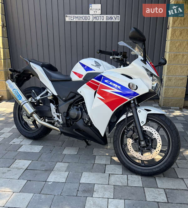 Спортбайк Honda CBR 250R 2013 в Днепре Спортбайк Honda CBR 250R 2013 в Днепре