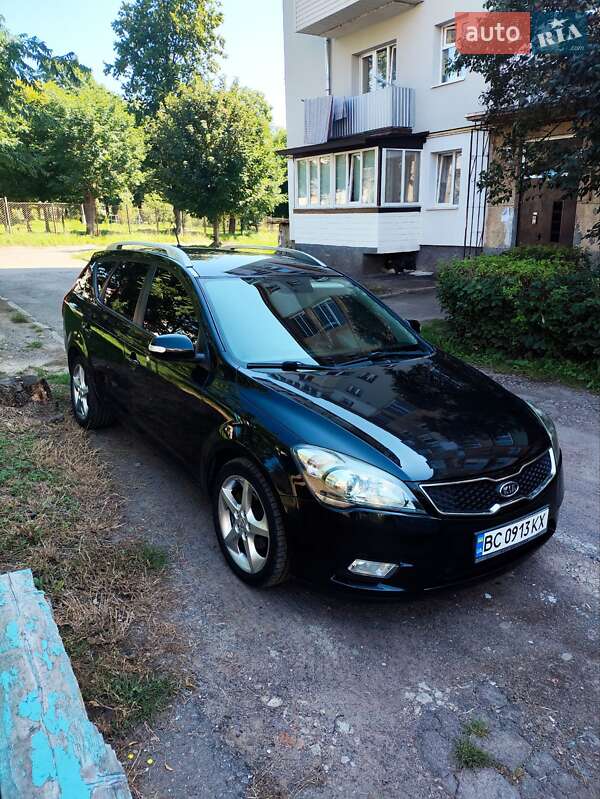 Универсал Kia Ceed 2011 в Трускавце