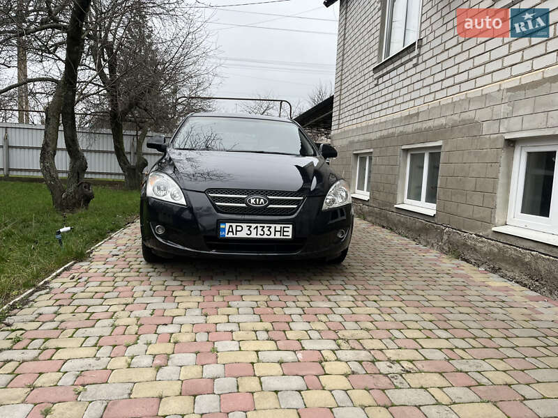 Хэтчбек Kia Ceed 2008 в Запорожье