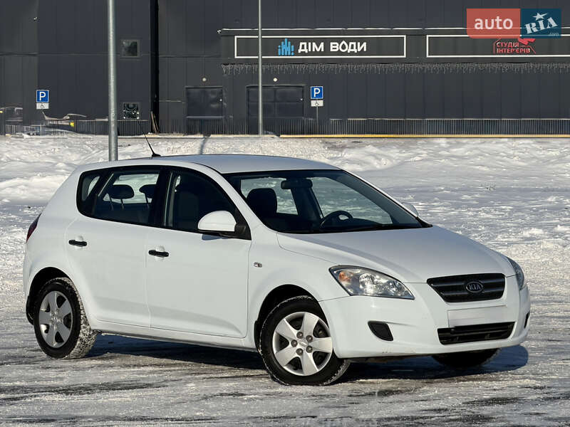 Хэтчбек Kia Ceed 2008 в Днепре Хэтчбек Kia Ceed 2008 в Днепре