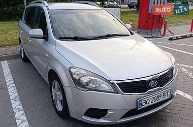 Универсал Kia Ceed 2010 в Маневичах