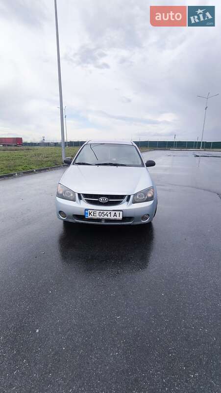 Седан Kia Cerato 2006 в Днепре