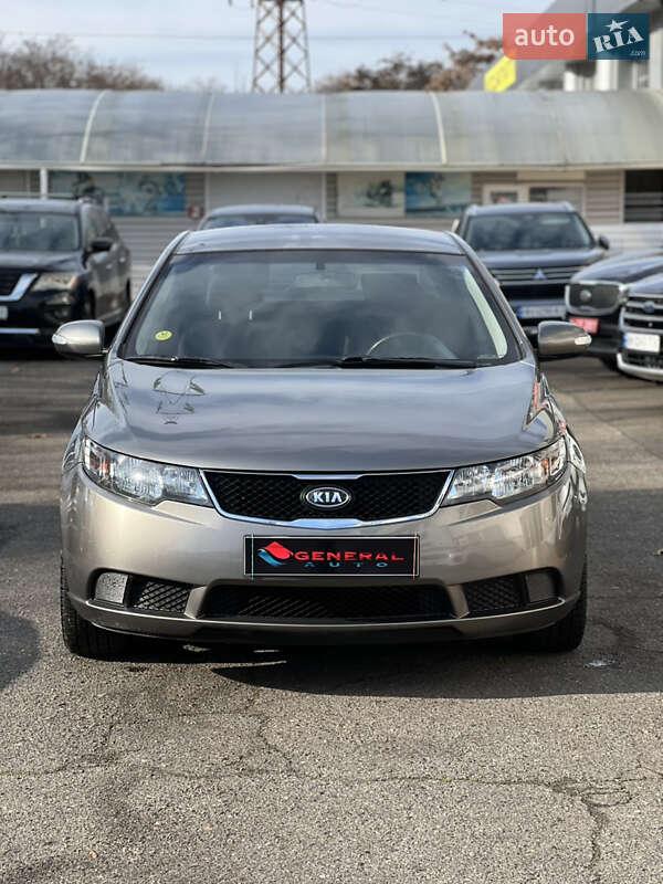 Седан Kia Cerato 2009 в Одессе