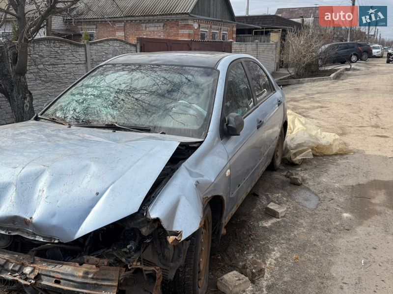 Седан Kia Cerato 2005 в Харькове