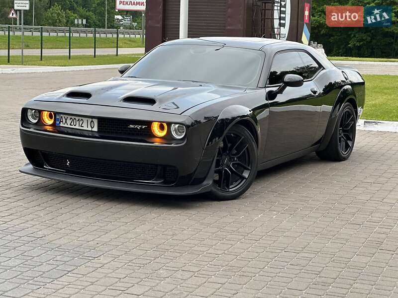Купе Dodge Challenger 2016 в Киеве