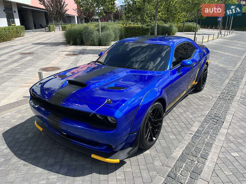 Купе Dodge Challenger 2022 в Киеве