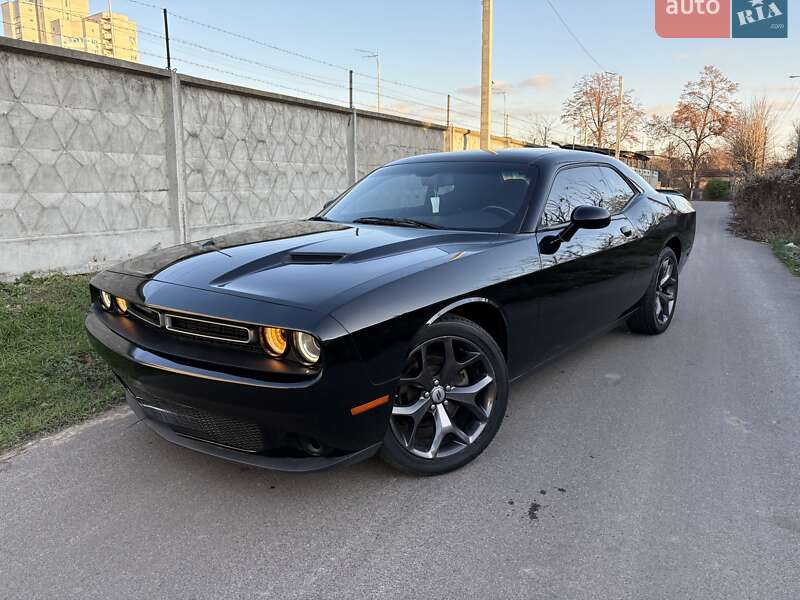 Купе Dodge Challenger 2017 в Киеве