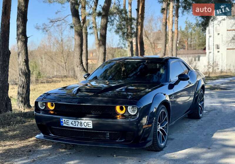 Купе Dodge Challenger 2016 в Киеве