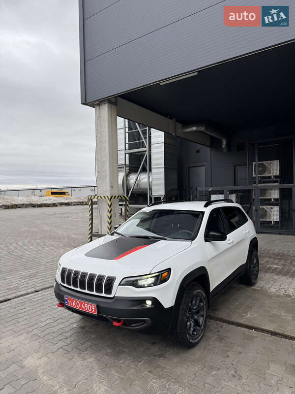 Внедорожник / Кроссовер Jeep Cherokee 2022 в Брошневе-Осаде