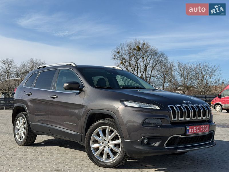 Внедорожник / Кроссовер Jeep Cherokee 2014 в Радивилове