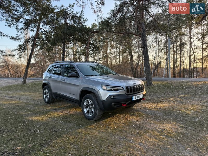 Внедорожник / Кроссовер Jeep Cherokee 2019 в Черкассах