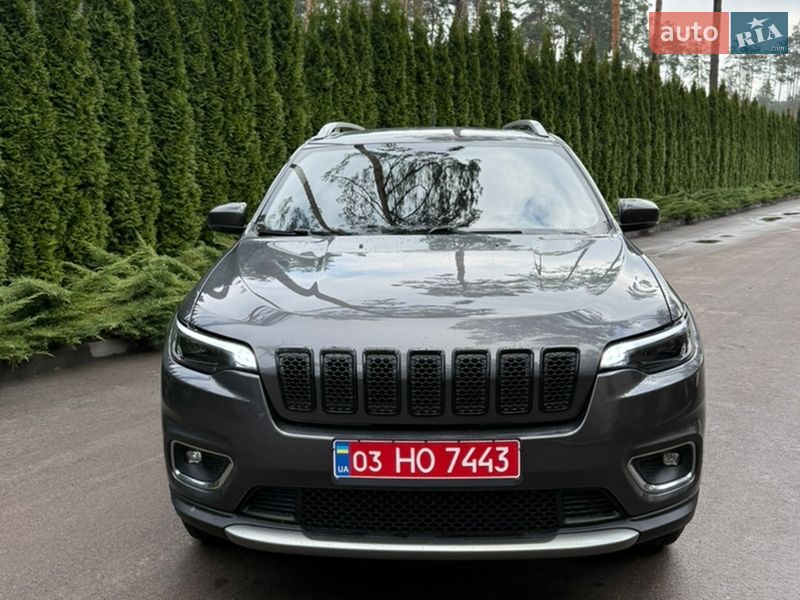 Внедорожник / Кроссовер Jeep Cherokee 2019 в Киеве