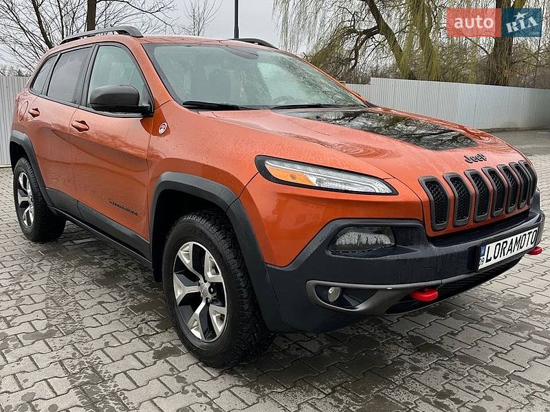 Внедорожник / Кроссовер Jeep Cherokee 2015 в Снятине