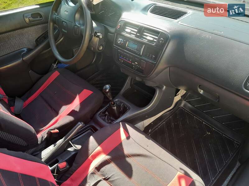 Седан Honda Civic 1996 в Яремче Седан Honda Civic 1996 в Яремче