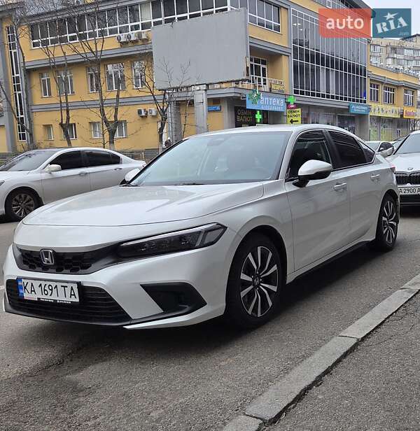 Хэтчбек Honda Civic 2023 в Киеве