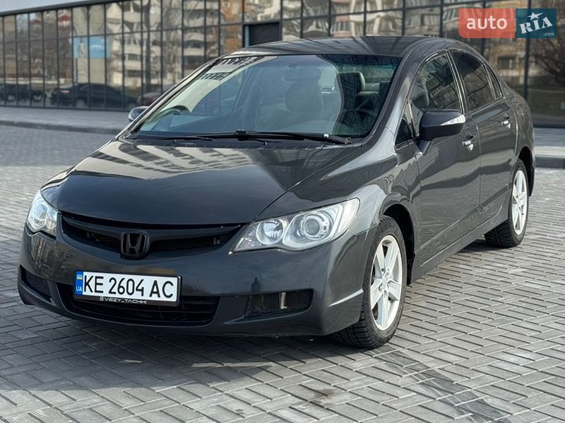 Седан Honda Civic 2007 в Днепре