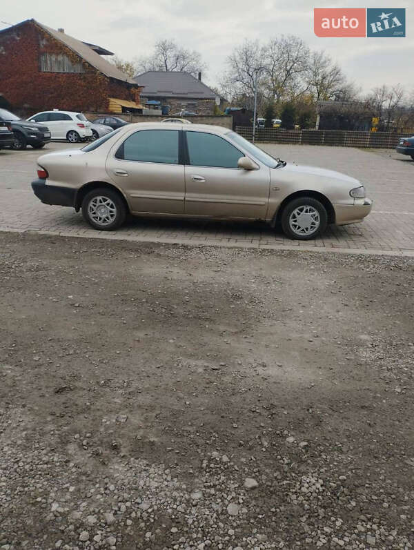 Седан Kia Clarus 1997 в Кривом Роге Седан Kia Clarus 1997 в Кривом Роге
