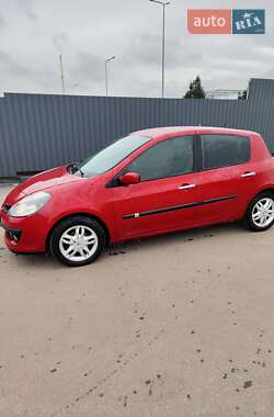 Хетчбек Renault Clio 2009 в Полтаві Хетчбек Renault Clio 2009 в Полтаві