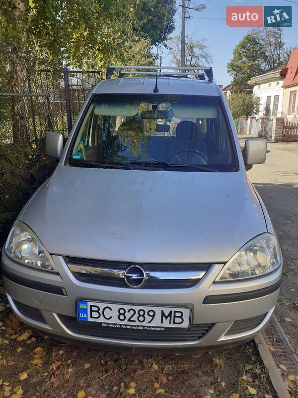 Минивэн Opel Combo 2009 в Львове