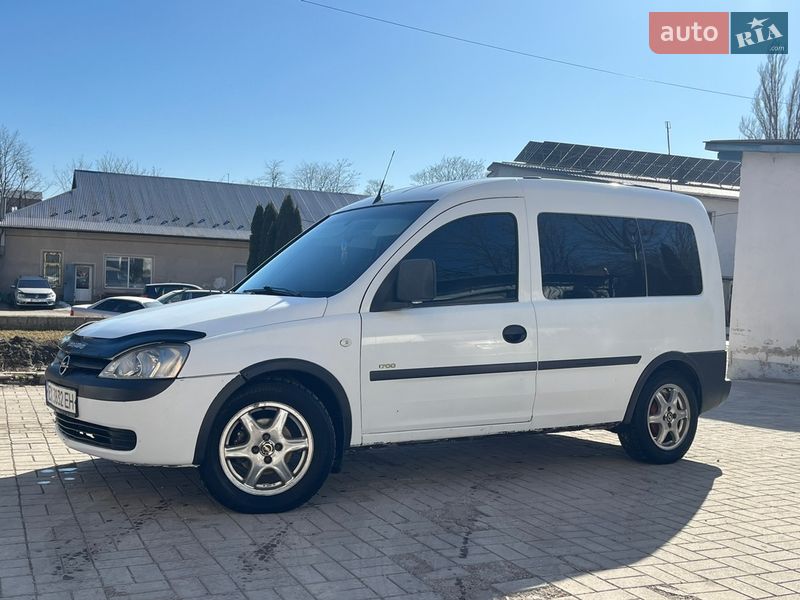 Минивэн Opel Combo 2002 в Каменец-Подольском