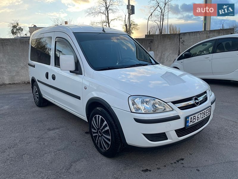 Минивэн Opel Combo 2008 в Виннице