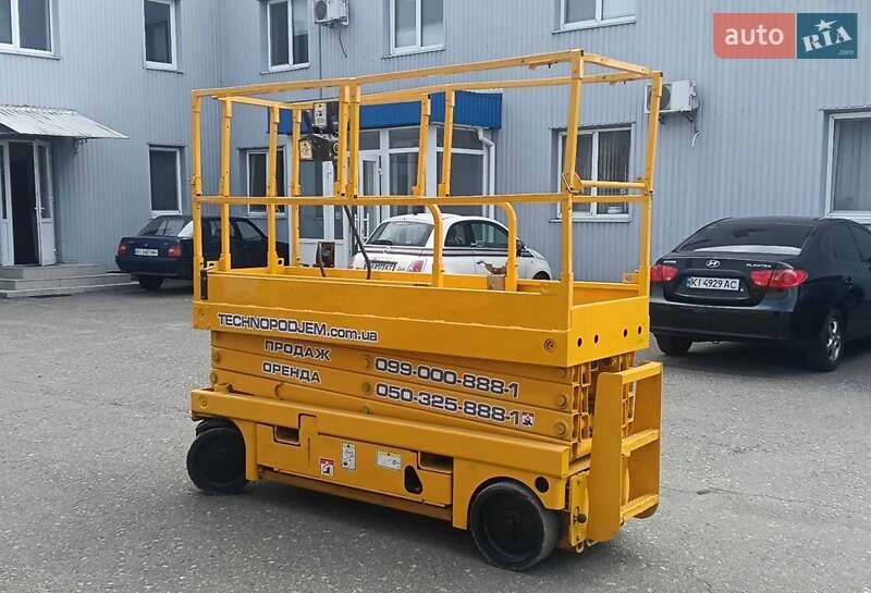 Ножничный подъемник Haulotte Compact 10 2014 в Киеве Ножничный подъемник Haulotte Compact 10 2014 в Киеве