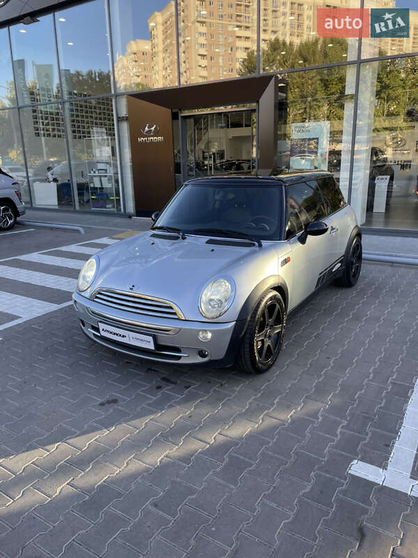 Хэтчбек MINI Cooper 2004 в Одессе