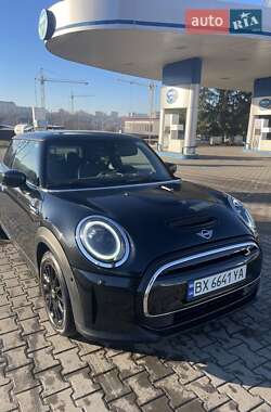 Хэтчбек MINI Cooper 2022 в Хмельницком