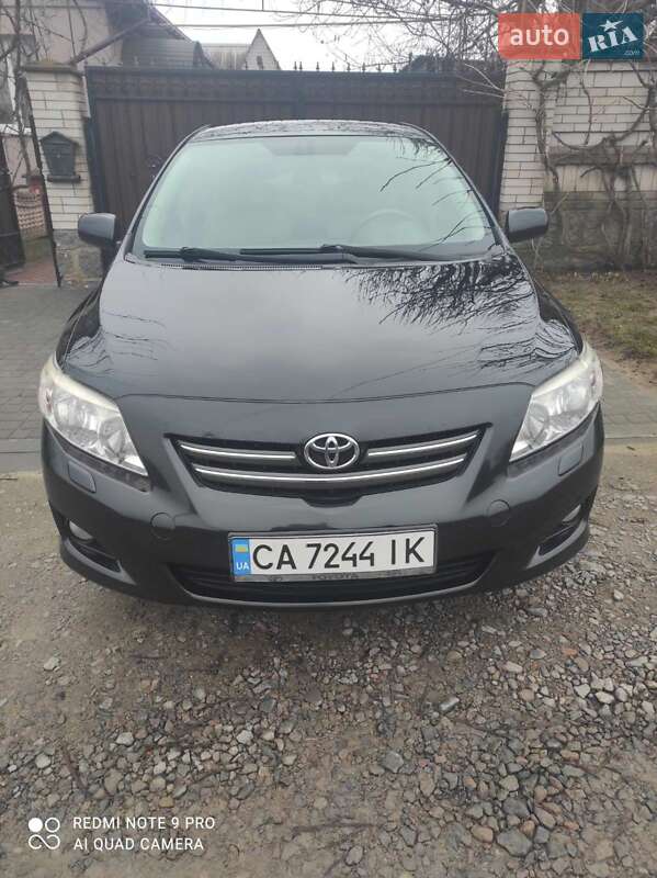 Седан Toyota Corolla 2008 в Умани