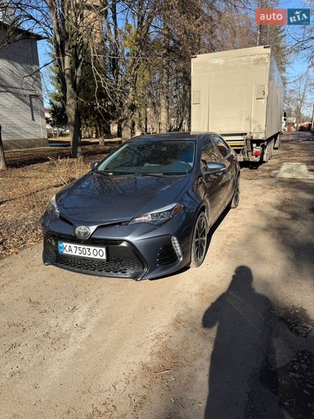 Седан Toyota Corolla 2016 в Гатном