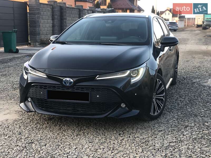 Універсал Toyota Corolla 2022 в Луцьку