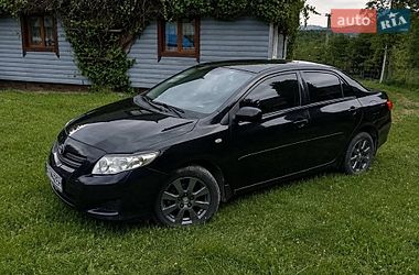 Седан Toyota Corolla 2008 в Микуличине