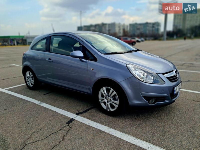 Хетчбек Opel Corsa 2009 в Запоріжжі