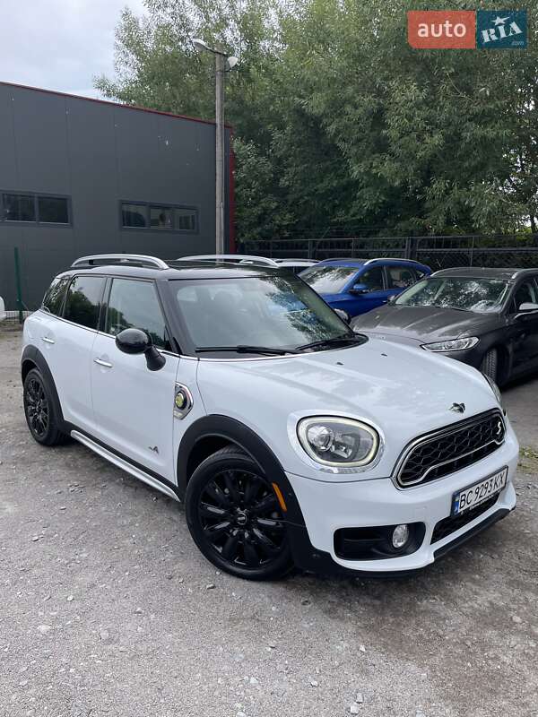 Хэтчбек MINI Countryman 2017 в Львове