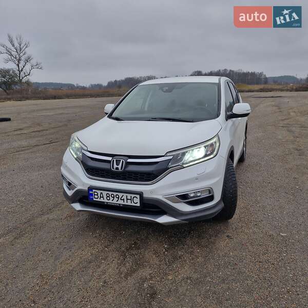 Внедорожник / Кроссовер Honda CR-V 2015 в Александровке