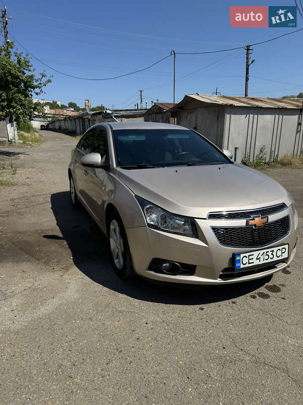 Седан Chevrolet Cruze 2011 в Чернівцях