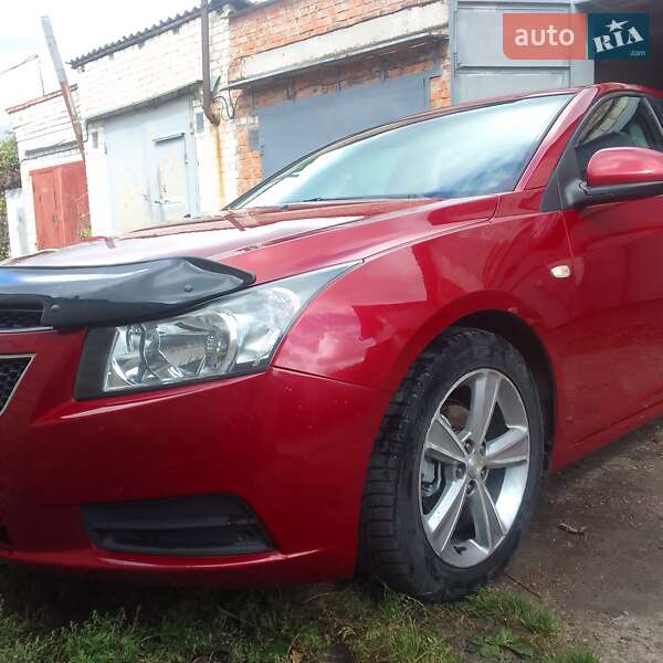 Седан Chevrolet Cruze 2013 в Чернигове
