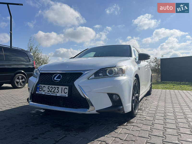 Хэтчбек Lexus CT 2012 в Радехове