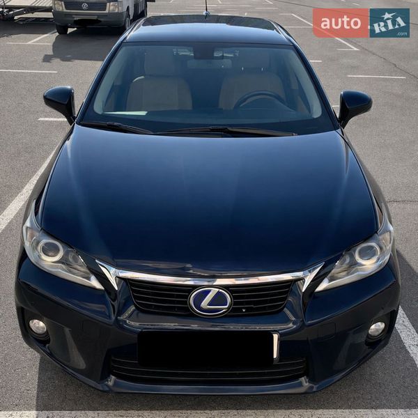 Хэтчбек Lexus CT 2011 в Киеве