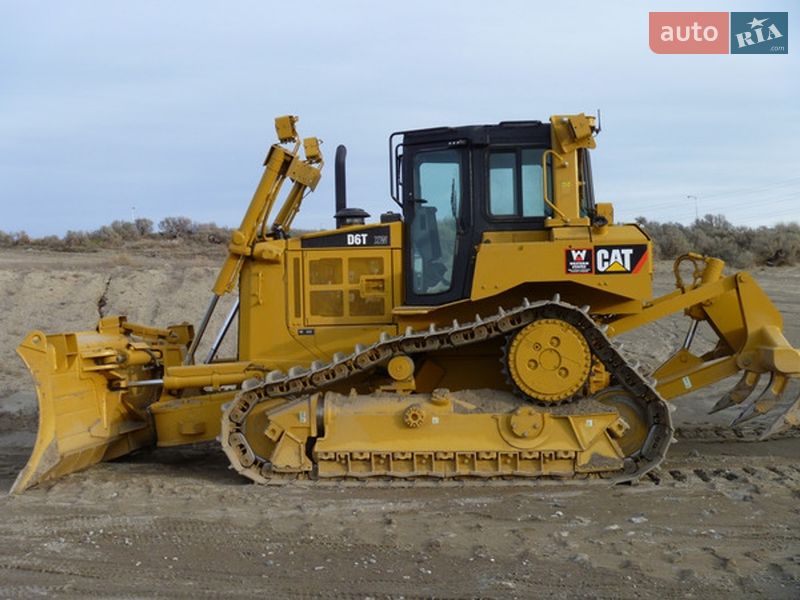 Бульдозер Caterpillar D6R 2002 в Киеве