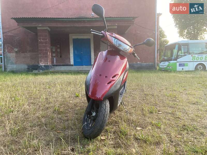 Скутер Honda Dio AF-34 2004 в Деловом Скутер Honda Dio AF-34 2004 в Деловом