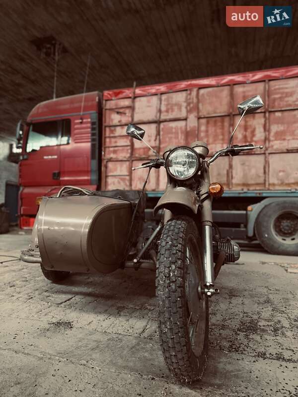 Мотоцикл с коляской Днепр (КМЗ) Днепр-11 1992 в Марганце Мотоцикл с коляской Днепр (КМЗ) Днепр-11 1992 в Марганце