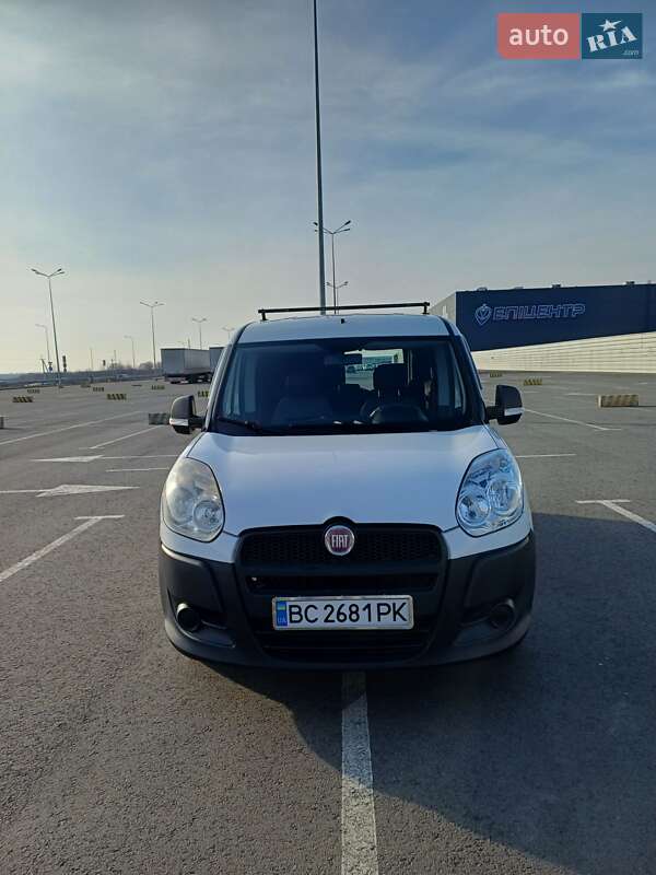 Минивэн Fiat Doblo 2012 в Львове Минивэн Fiat Doblo 2012 в Львове
