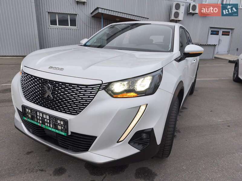 Внедорожник / Кроссовер Peugeot e-2008 2020 в Киеве