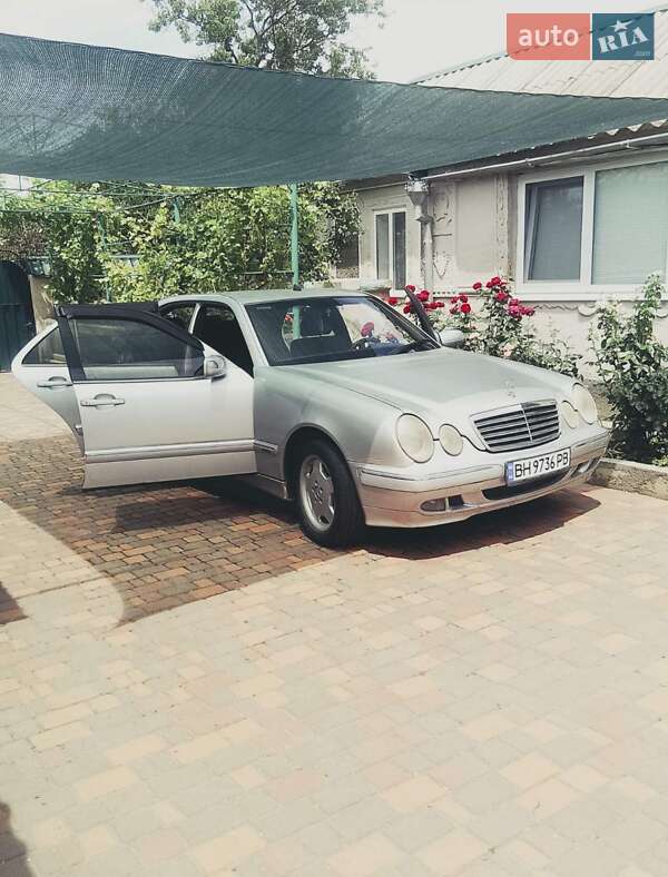 Седан Mercedes-Benz E-Class 2000 в Ивановке Седан Mercedes-Benz E-Class 2000 в Ивановке