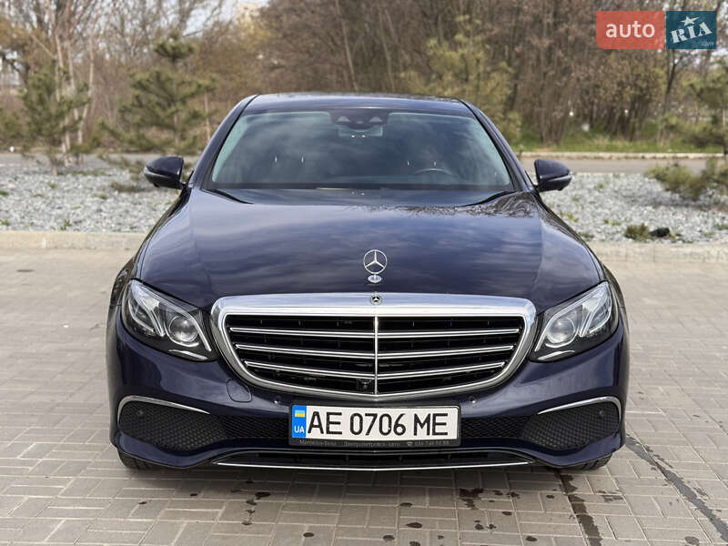 Седан Mercedes-Benz E-Class 2018 в Днепре
