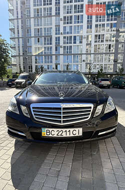 Седан Mercedes-Benz E-Class 2011 в Львові