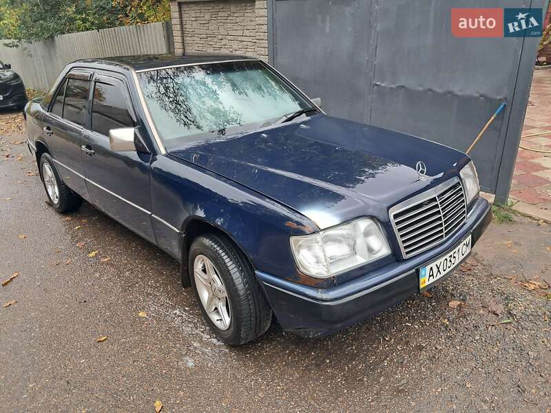 Седан Mercedes-Benz E-Class 1991 в Краснограде