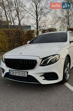 Седан Mercedes-Benz E-Class 2016 в Києві